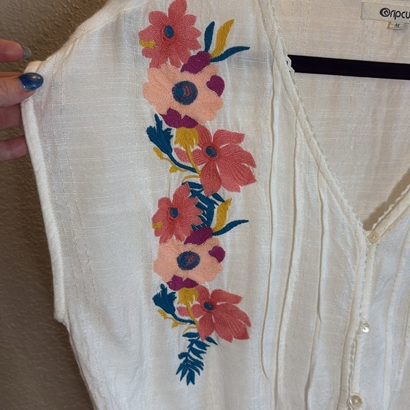 Rip Curl Ivory with Pink and Blue Floral Embroidery Tie Top/ Size medium - Picture 4 of 9